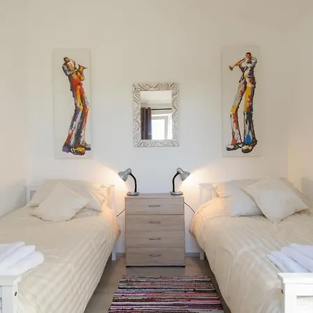 Villa White Rock In *