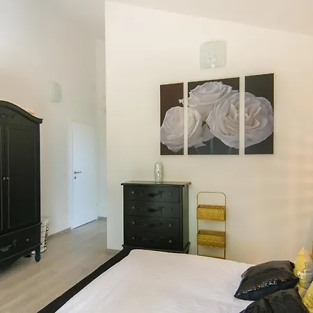 Villa White Rock In *